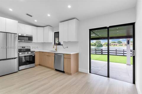 2523 W 65th St, Hialeah FL - photo 12 of 44
