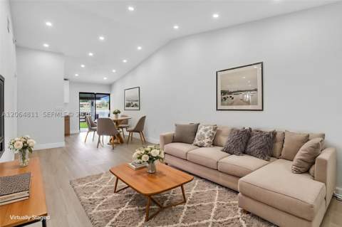 2523 W 65th St, Hialeah FL - photo 6 of 44