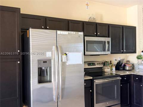 17157 SW 96th St, Miami FL - photo 7 of 16