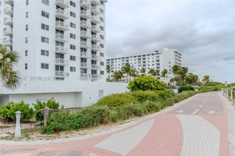 401 Ocean Dr 222 (with Parking), Miami Beach FL - photo 6 of 18