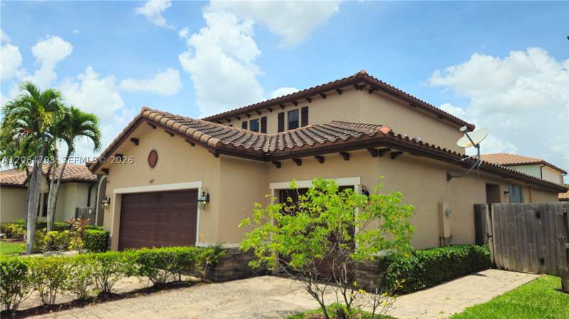 5 bedroom SingleFamilyResidence at 3477 SE 3rd St, Baywinds Of Dominica And, Homestead — photo 3