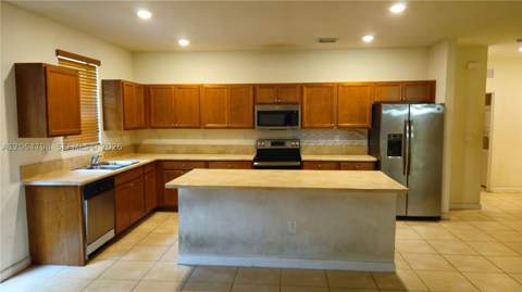 3477 SE 3rd St, Homestead FL - photo 7 of 31