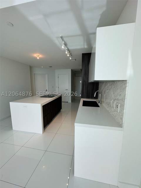 851 NE 1st Ave 4006, Miami FL - photo 19 of 40