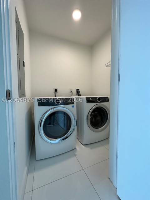 851 NE 1st Ave 4006, Miami FL - photo 23 of 40
