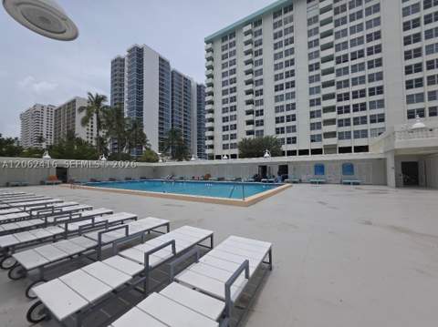 2899 Collins Ave 940, Miami Beach FL - photo 21 of 38