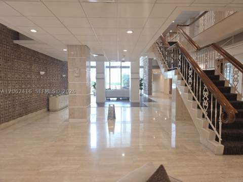2899 Collins Ave 940, Miami Beach FL - photo 9 of 38