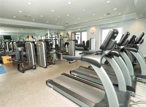 150 Sunny Isles Blvd 1-Th403, Sunny Isles Beach FL - photo 16 of 22