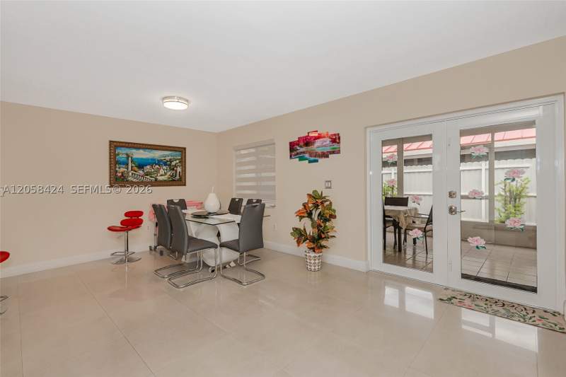 3 bedroom SingleFamilyResidence at 11559 SW 7th St, University Courts Sub, Sweetwater — photo 4