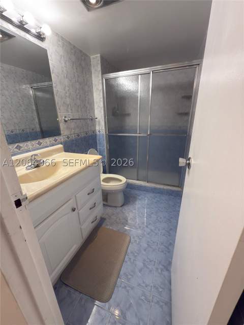 3675 N Country Club Dr 109, Aventura FL - photo 17 of 29