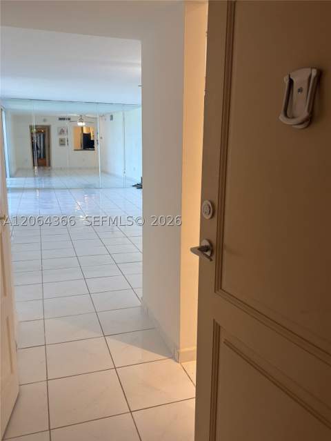 3675 N Country Club Dr 109, Aventura FL - photo 6 of 29