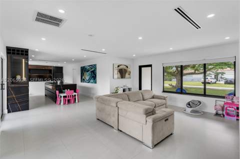 11243 SW 174th Ter, Miami FL - photo 6 of 43