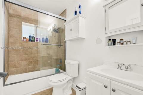 10100 Nicaragua Dr, Cutler Bay FL - photo 23 of 32