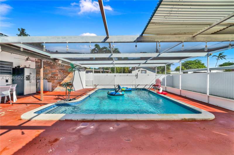 3 bedroom SingleFamilyResidence at 10100 Nicaragua Dr, Cutler Ridge Sec 3, Cutler Bay — photo 5