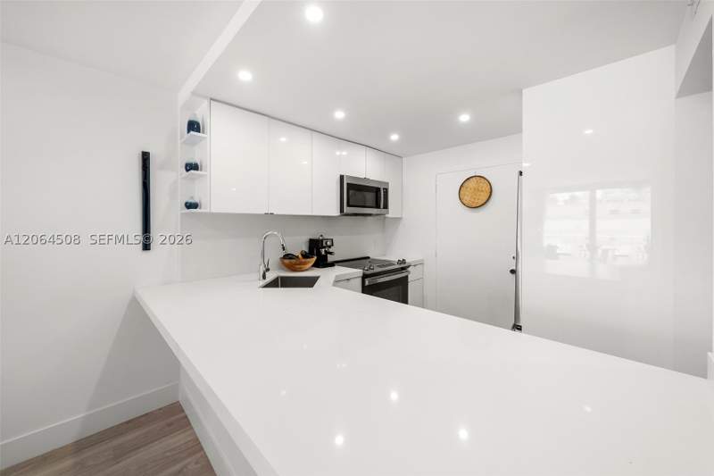 1 bedroom Condominium at 345 Ocean Dr 610, Ocean Point Condo, Miami Beach — photo 5