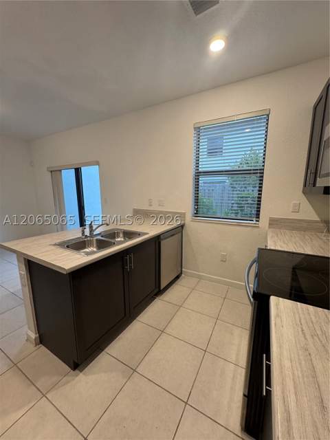 13411 SW 287th Ter 13411, Homestead FL - photo 6 of 33