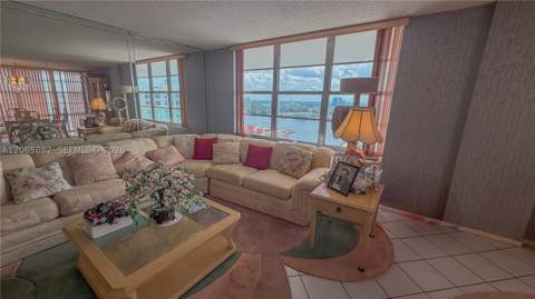 230 174th St 2412, Sunny Isles Beach FL - photo 14 of 41