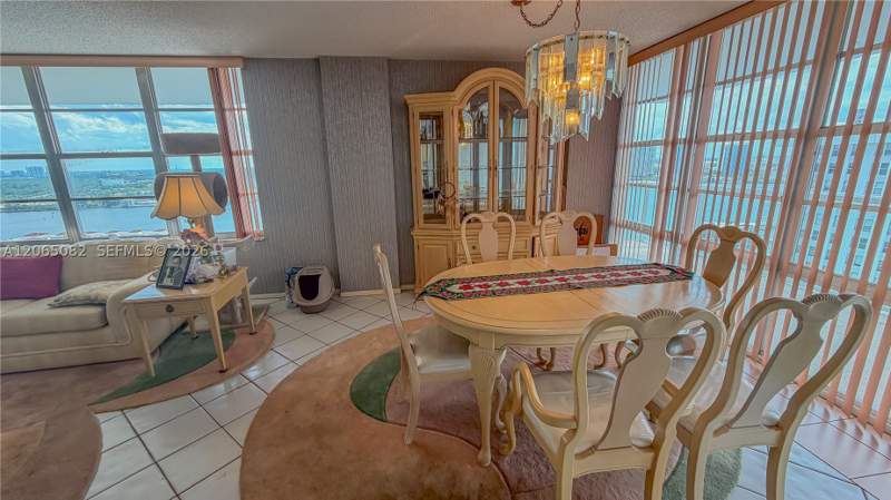 2 bedroom Condominium at 230 174th St 2412, Winston Tower 300 Condo, Sunny Isles Beach — photo 2