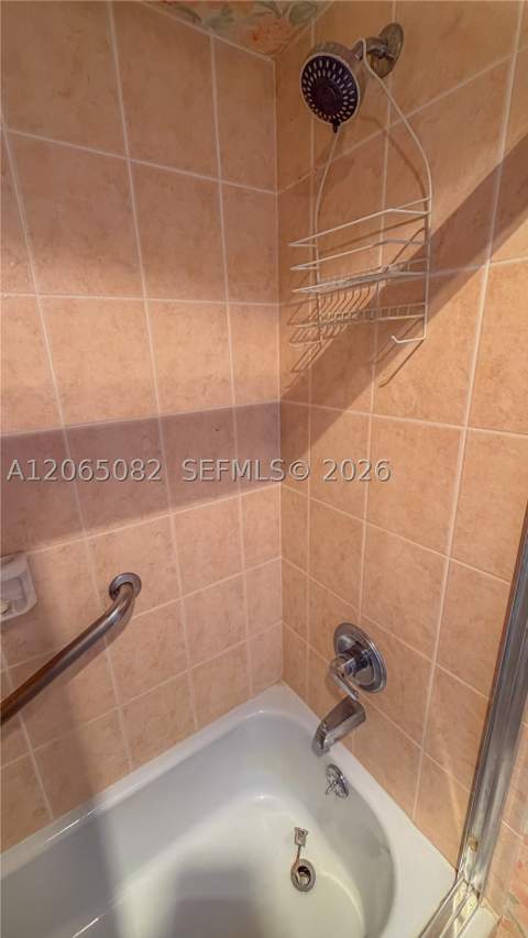230 174th St 2412, Sunny Isles Beach FL - photo 23 of 41