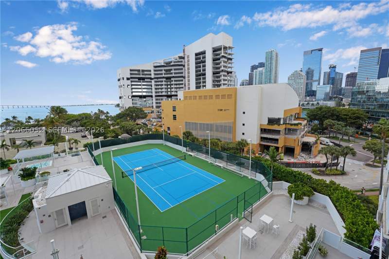 1 bedroom Condominium at 770 Claughton Island Dr 808, Isola Condo, Miami — photo 2