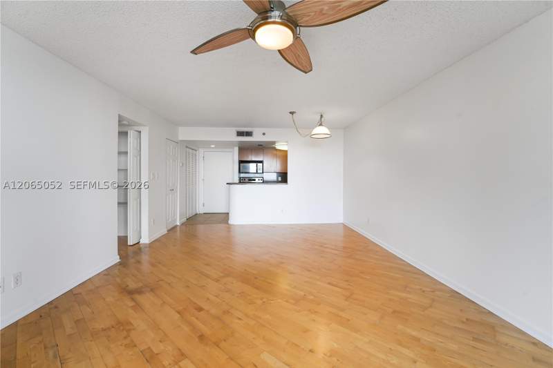 1 bedroom Condominium at 770 Claughton Island Dr 808, Isola Condo, Miami — photo 5