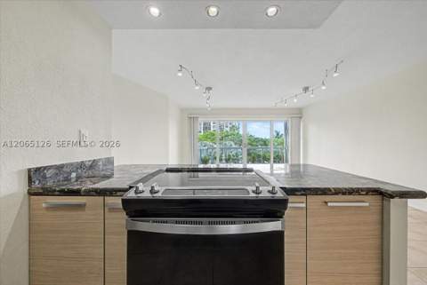 2451 Brickell Ave 4F, Miami FL - photo 10 of 33