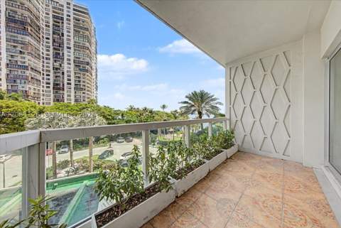 2451 Brickell Ave 4F, Miami FL - photo 12 of 33