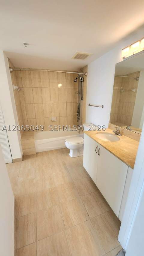1750 N Bayshore Dr 2010, Miami FL - photo 16 of 23