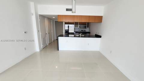 1750 N Bayshore Dr 2010, Miami FL - photo 7 of 23