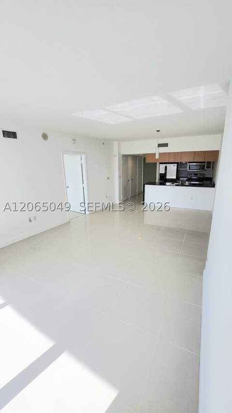 1750 N Bayshore Dr 2010, Miami FL - photo 8 of 23