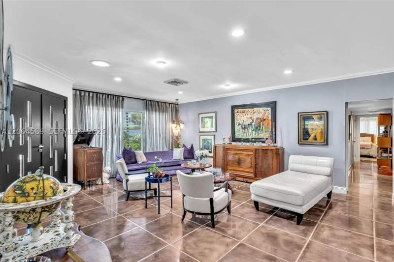 4 bedroom SingleFamilyResidence at 9450 E Broadview Dr, Bay Harbor Island, Bay Harbor Islands — photo 5