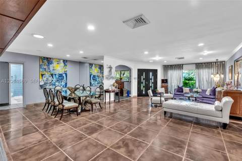 9450 E Broadview Dr, Bay Harbor Islands FL - photo 6 of 16