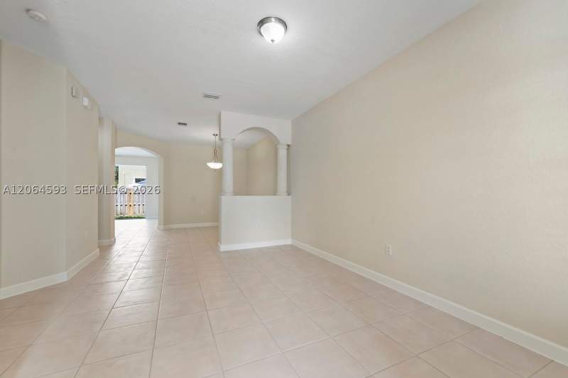 4 bedroom Townhouse at 1417 SE 24th Rd, Keys Garden, Homestead — photo 2