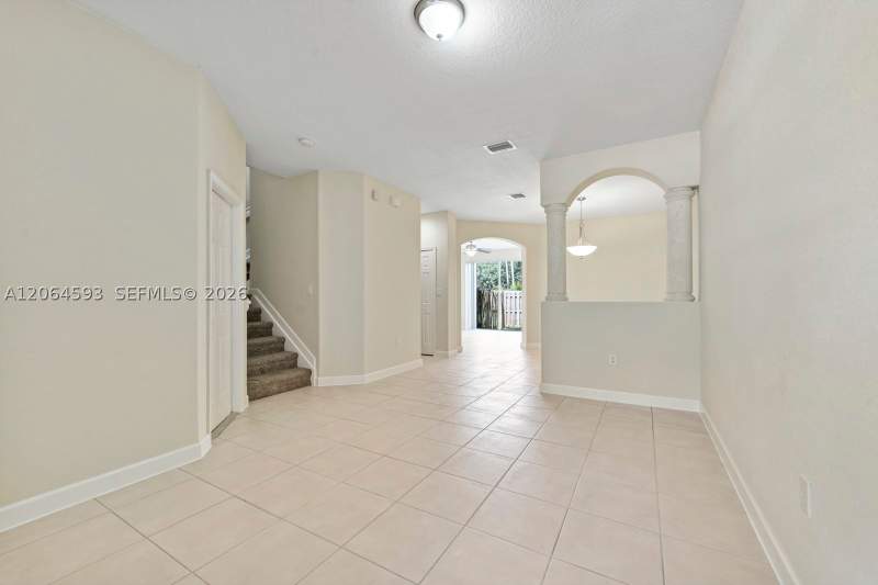 4 bedroom Townhouse at 1417 SE 24th Rd, Keys Garden, Homestead — photo 3