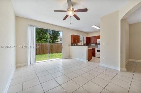 1427 SE 25th Ave, Homestead FL - photo 11 of 33