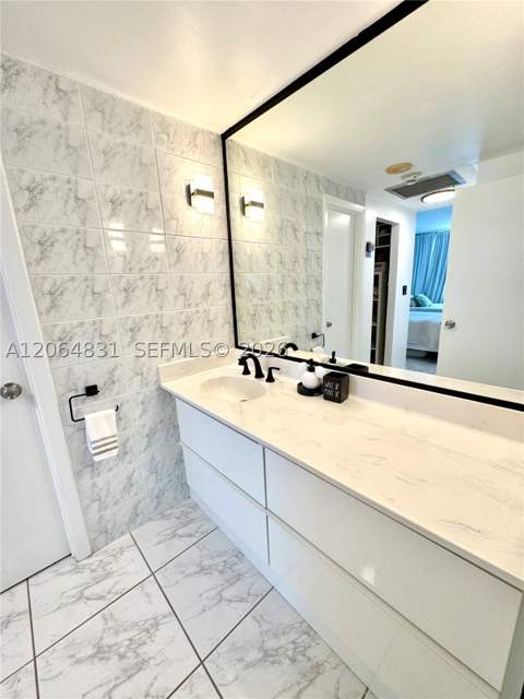 300 Bayview Dr 1603, Sunny Isles Beach FL - photo 13 of 24