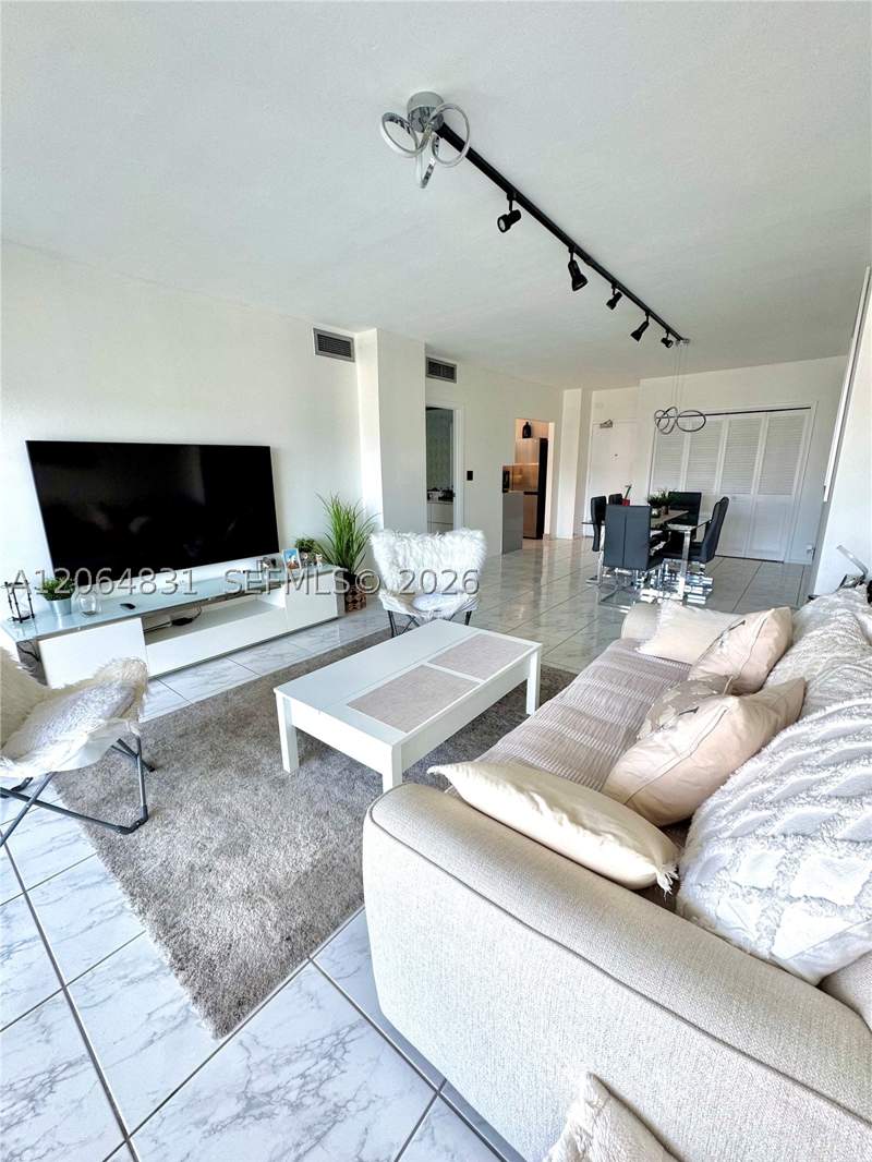 1 bedroom Condominium at 300 Bayview Dr 1603, Arlen House Condo, Sunny Isles Beach — photo 2