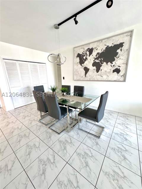 300 Bayview Dr 1603, Sunny Isles Beach FL - photo 6 of 24