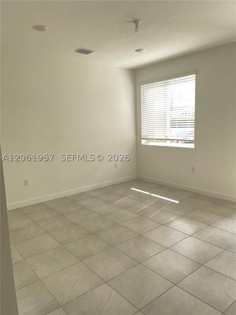2435 SE 11th St, Homestead FL - photo 7 of 12