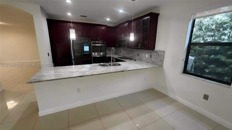 3 bedroom SingleFamilyResidence at 10229 NW 87th Ter, Grand Bay North, Doral — photo 5
