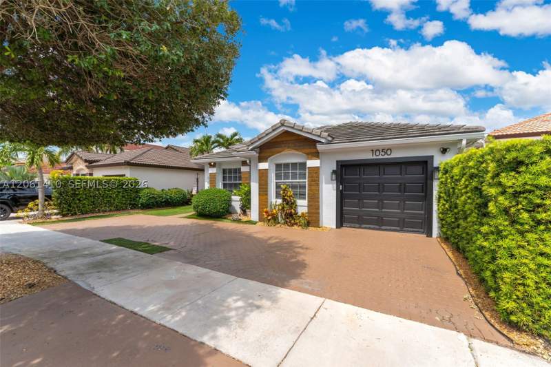 4 bedroom SingleFamilyResidence at 1050 NW 129th Ave, Shoma Homes At Tamiami II, Miami — photo 3