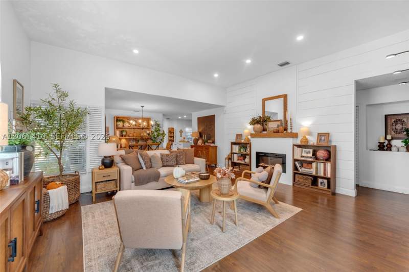 4 bedroom SingleFamilyResidence at 1050 NW 129th Ave, Shoma Homes At Tamiami II, Miami — photo 5