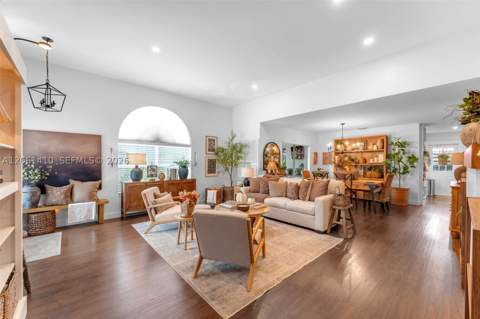 1050 NW 129th Ave, Miami FL - photo 6 of 34