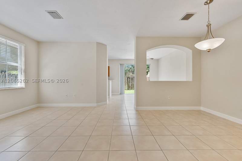 4 bedroom Townhouse at 2531 SE 15th Ct, Keys Garden, Homestead — photo 4