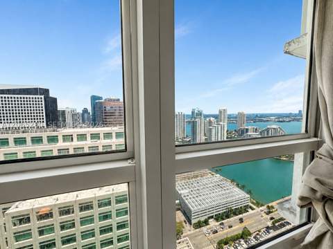 950 Brickell Bay Dr 3904, Miami FL - photo 14 of 46