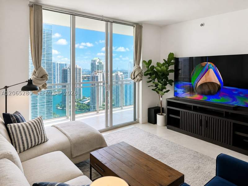 2 bedroom Condominium at 950 Brickell Bay Dr 3904, The Plaza 851 Brickell Co, Miami — photo 3