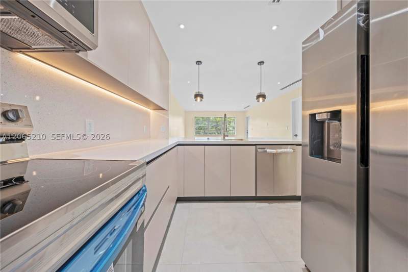 1 bedroom Condominium at 1400 NE 191st St 305, Fourth Horizons Condo, Miami — photo 2
