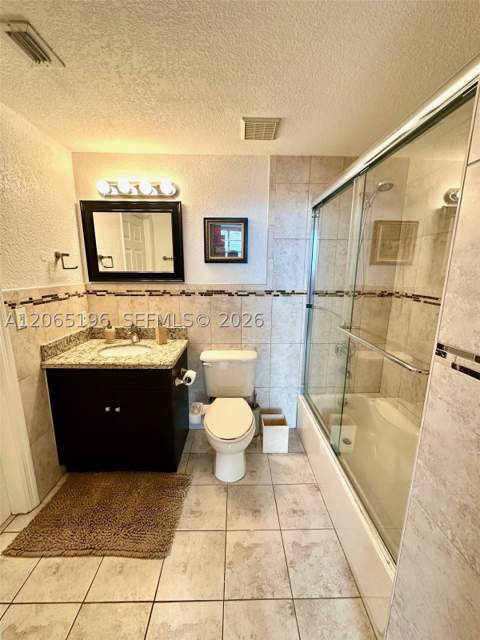 215 SW 42nd Ave 401, Miami FL - photo 14 of 26