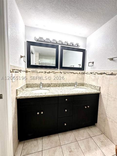 215 SW 42nd Ave 401, Miami FL - photo 19 of 26