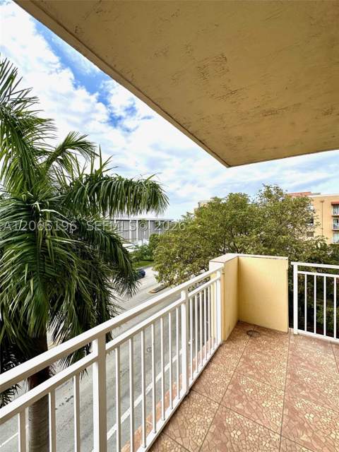 215 SW 42nd Ave 401, Miami FL - photo 24 of 26
