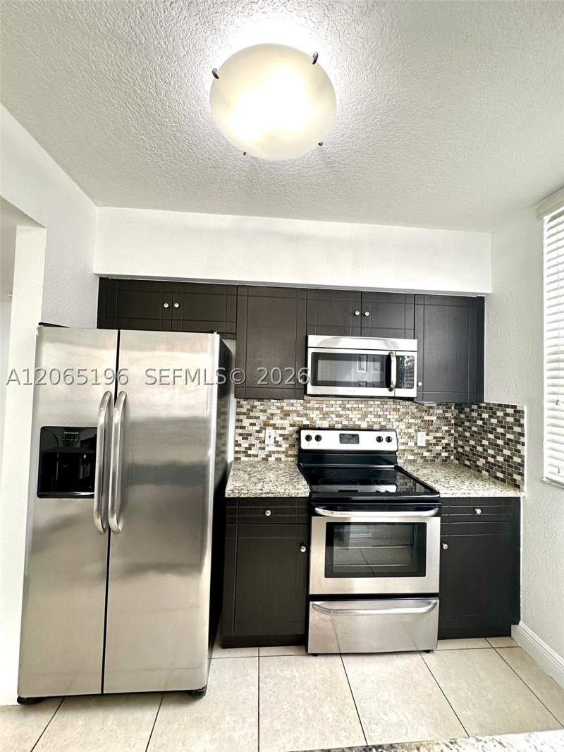 2 bedroom Condominium at 215 SW 42nd Ave 401, Lejeune Plaza Condo, Miami — photo 5